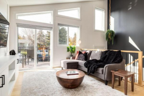 Free Parking, Perfect Family Home with King Bed